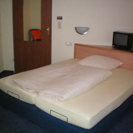 Hotel Rebstock-3